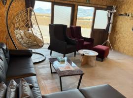 KOJIRO Base, hotel de playa en Iwakuni