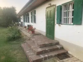 Erdősmecskei sváb vendégházak és Jurtaszállás