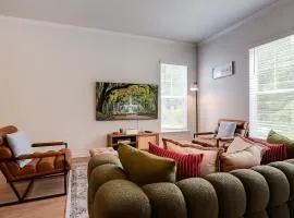 Savvy Retreat Pooler King Bed Gym Pool