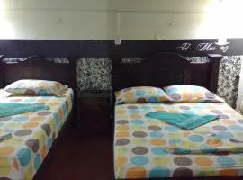 Habitación 4 personas Hostal centro San Gil