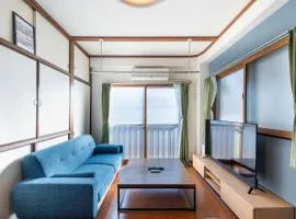 -Room MtFuji- Max 9 people 8 minutes to Shibuya 5 minutes to Shinjuku 1 minute to Harajuku 4 minutes walk from the station