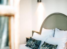 Hôtel La Tour des Anglais, hôtel à Mayenne