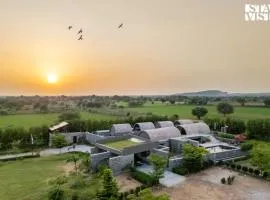 StayVista at The Stone Age Home with Pool, Lawn, BBQ & Bonfire