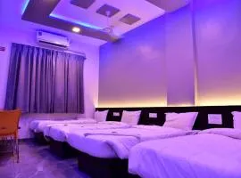 Hotel President Palace, Akkalkot