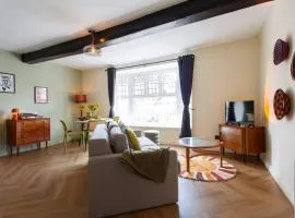 Contemporary 1BR Apartment in the Heart of the City