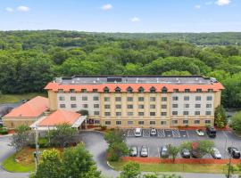 Comfort Suites Near Casinos, hotel in Norwich