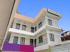 LIVE AS KOM032, hotel in Panmana