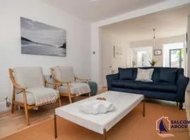 Stylish Coastal 3 Bed Haven - Close to town