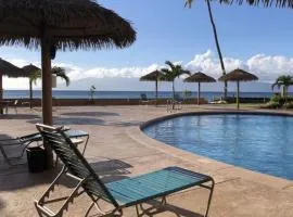 Oceanfront Studio with AC, Gym & Pool - Kahana Gem!