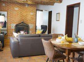 La Maisonnette - 2 chambres, parking, jardinet & calme, hotel v destinaci Tournai