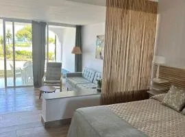 Miraflores Resort