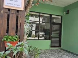 Apple House