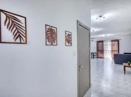 Spacious 3-Bedroom Apartment in St'Pauls