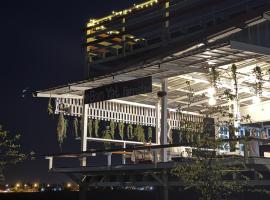 BanYat Farm Stay, hotel en Ban Bang Phae