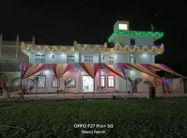 Maya Mahal Hotel