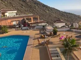 Apartment 3 Bedrooms Heated Pool