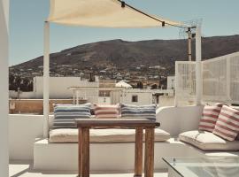 Retreat Paros, Fisherman's House, The Hook Apartment, hotel de playa en Parikia