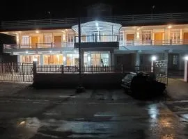 esS PHLYNDA Inn