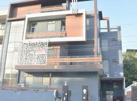 Tipsyy Inn 014, hotel em Gurgaon