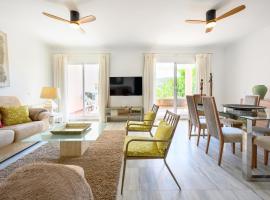 VILLA INTMA - GOLF - POOLS - near Mijas, Marbella, Fuengirola - Fully Equipped, Hotel in Alhaurín el Grande