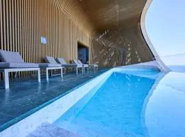 Contemporary City Staycation - 16th Floor Apartment