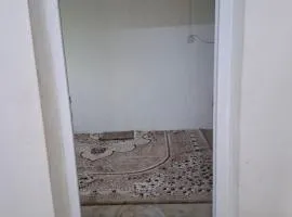 الجفنين