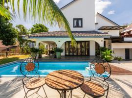 Luxury Bungalow TTDI, 16-22pax, Swimming Pool, One Utama, μπανγκαλόου στην Κουάλα Λουμπούρ