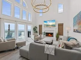 Beachside Paradise - Beautiful Remodeled home