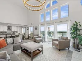 Beachside Paradise - Beautiful Remodeled home