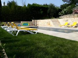 Loc Provence - Rez-de-villa, ξενοδοχείο σε Montauroux