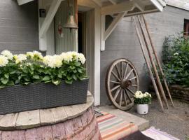 Villa Puistolan huone, guest house in Hämeenlinna