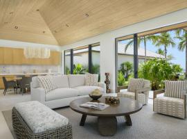 Palm- and pond-filled courtyard with ocean views villa, khách sạn ở Leeward