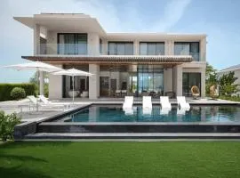 The finest luxury 6 bedroom villa on Grace Bay