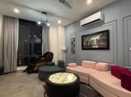 Chic and Cozy 2BR Massage Chair Apartment