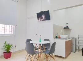 apto centro comodo 3 piso -- 1