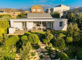 Sandpiper Shores - De Kelders Getaway