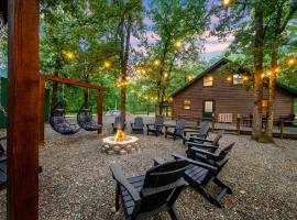 Sleeps 16, Hot Tub, Game Room, Pets, Firepit, Secluded, 2 acres, hotel v destinaci Stephens Gap