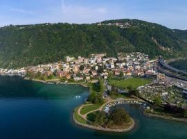 Melide Apartments Lake Lugano close to Swissminiatur & Private Parking on Request, hotel v destinaci Melide