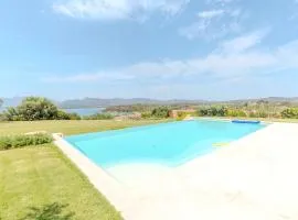 Villa Capo Coda Cavallo con Piscina
