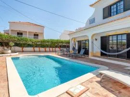 Stylish 3 BDR Retreat with Pool by LovelyStay