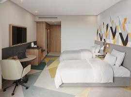 Holiday Inn & Suites Vientiane by IHG, hotel v destinaci Vientiane