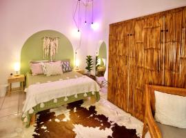 Studio Verdejo - Zona Romantica, hotel in Puerto Vallarta