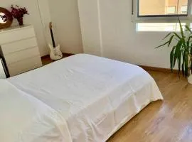 Private Room in Central Valencia