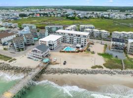 Sunset Over the Dunes Oceanfront Luxury Escape, hotel em Carolina Beach