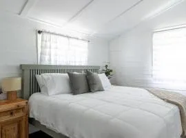 Tranquility Pond Cabin - Nature Retreat on 5 Acres