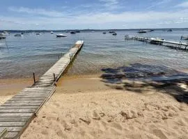 CAMP LINDY LIMIT 7 cottage