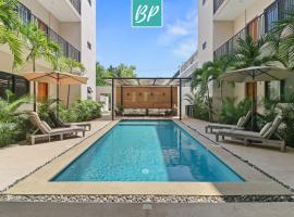 Stanza Bucerias Condos - Pool Parking & Near Beach, hotel di Bucerías