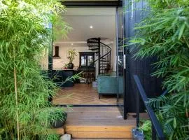 The Barn, Paddington