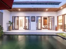 8 Bedrooms Private Pool Villa Cemagi