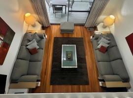 Plover Executive Deluxe Villa 25, hotel v destinaci Cams Wharf